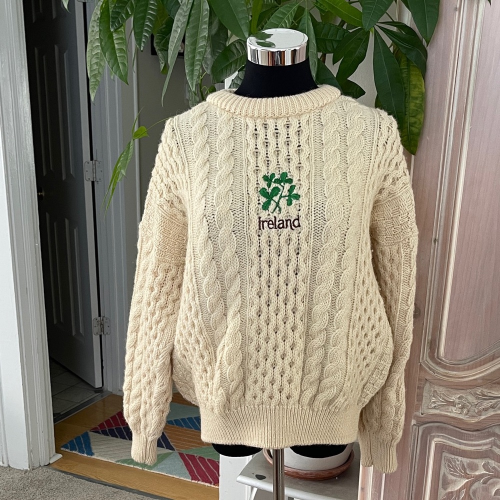 Vintage Pure Wool GAELTARRA Cable Knit Sweater